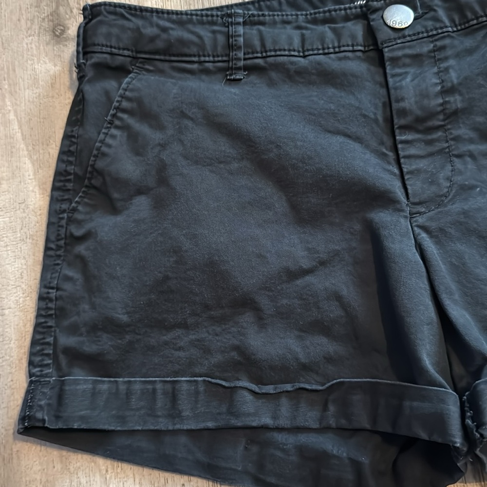 Khakis by GAP- size 8 - Picture 3 of 10